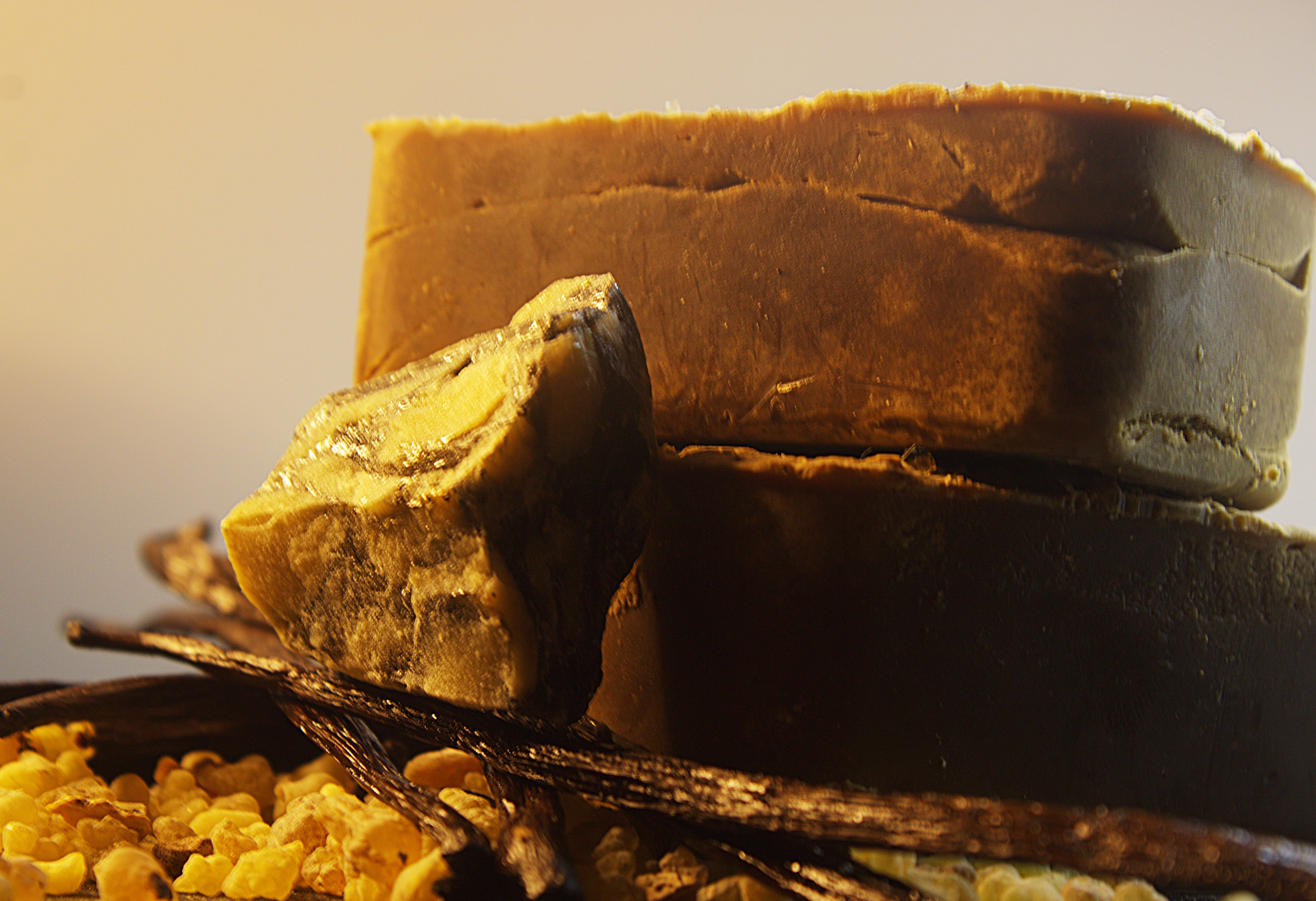 Hearth - Frankincense • Benzoin • Vanilla